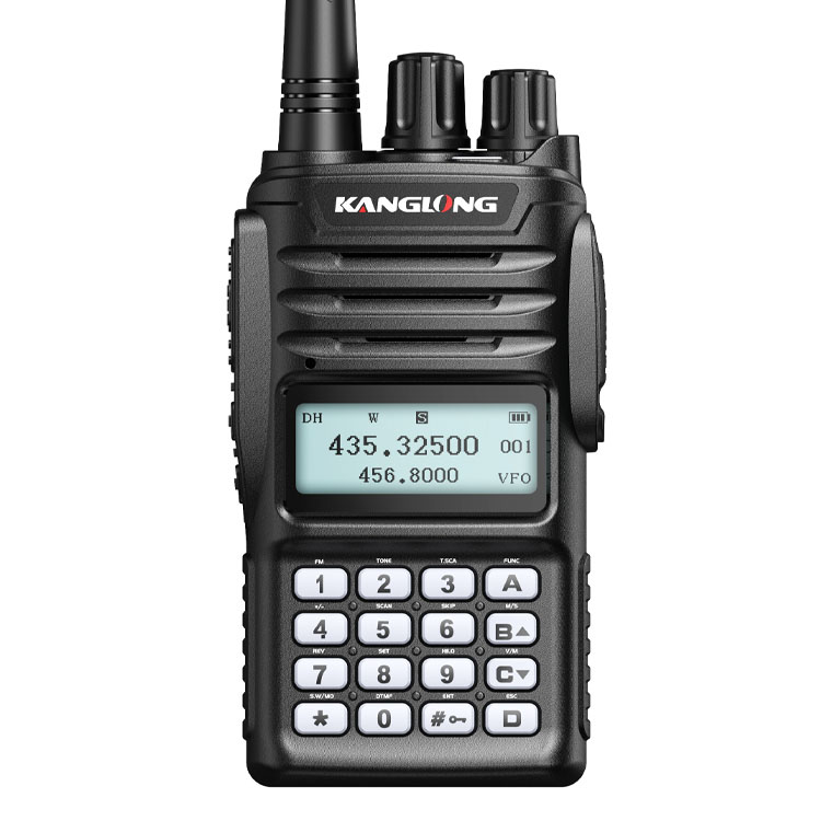 Radio amateur UV58